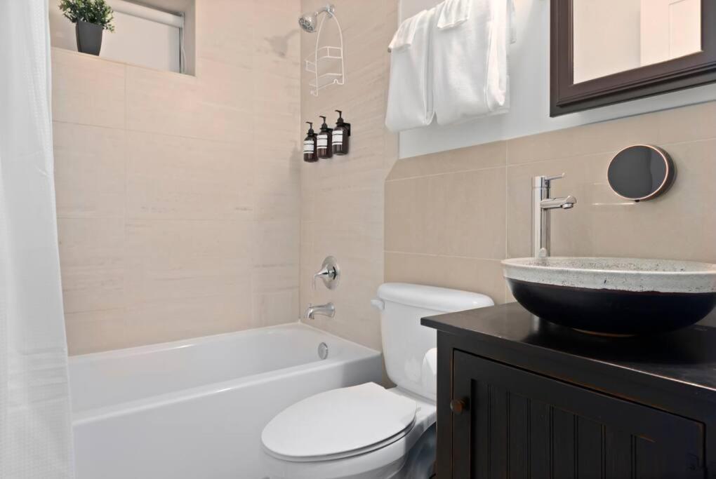 Upscale 2Br Apartment With Patio Washington Extérieur photo